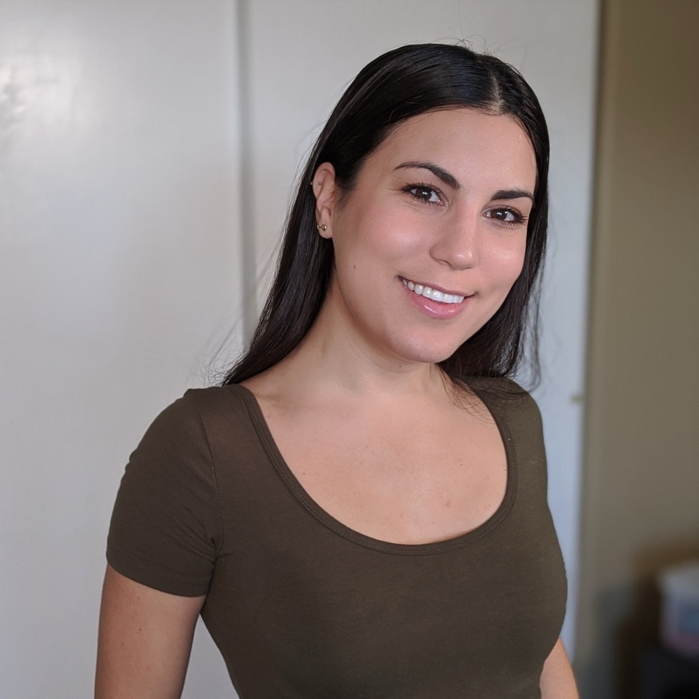 Meet your Posher, Mariela